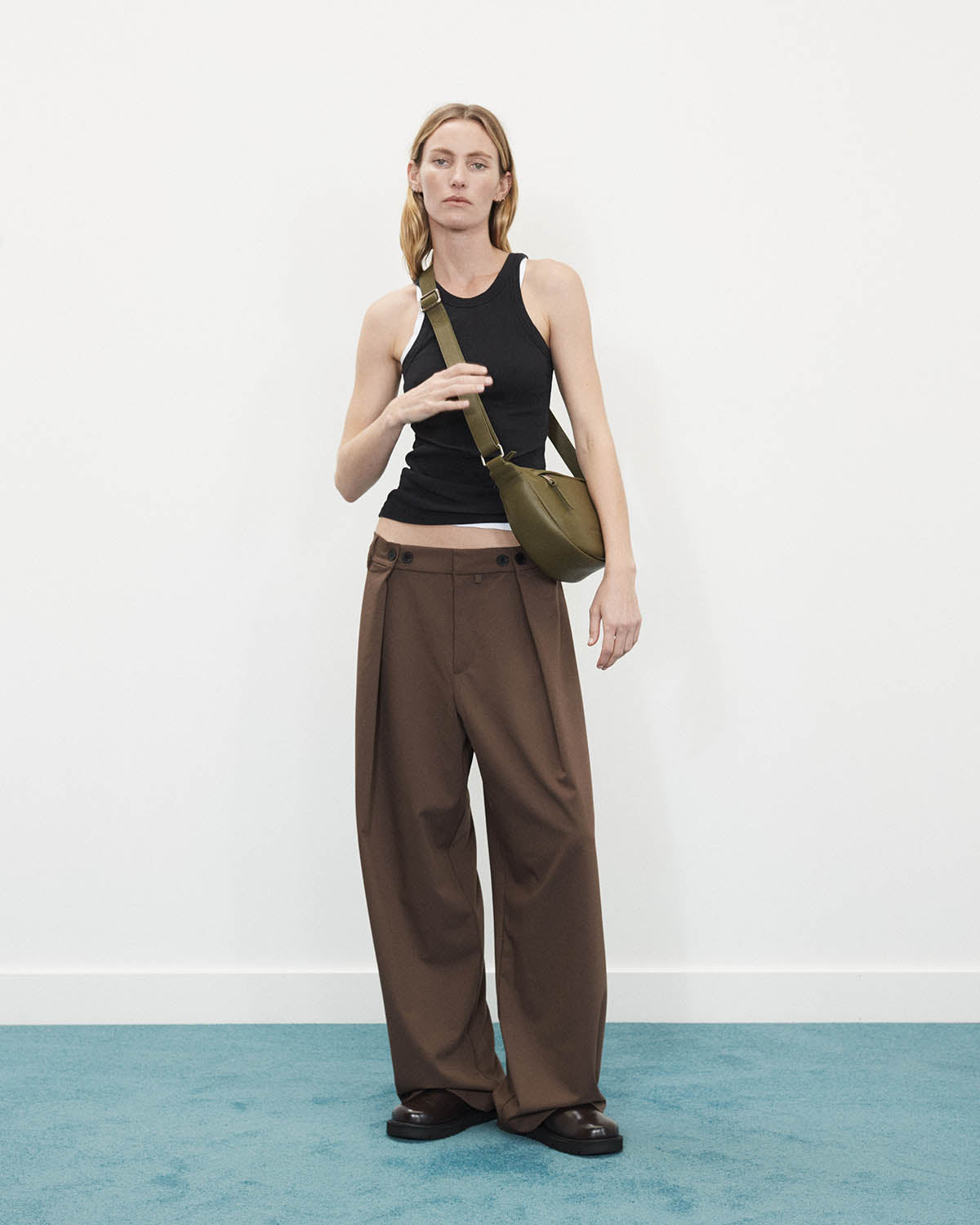 The Leather Sporty Crossbody: Olive