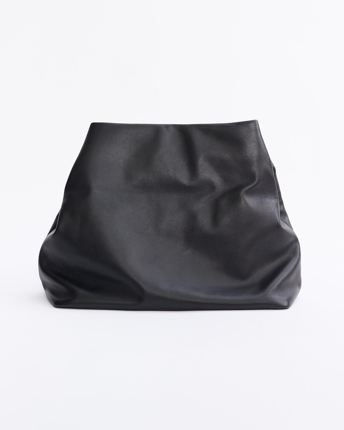 Benny Fold Clutch: Black
