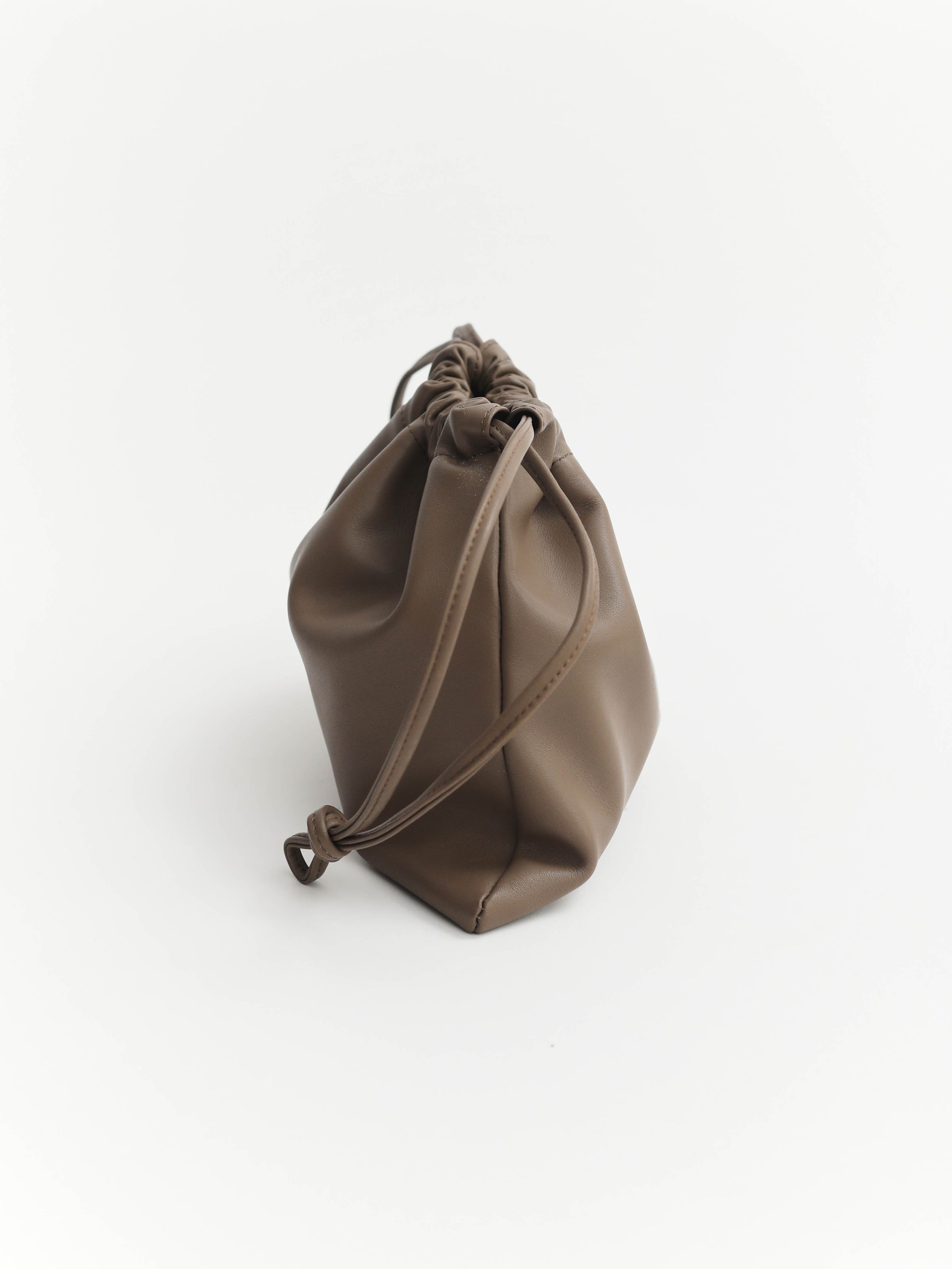 Fin Drawstring Bag: Mushroom