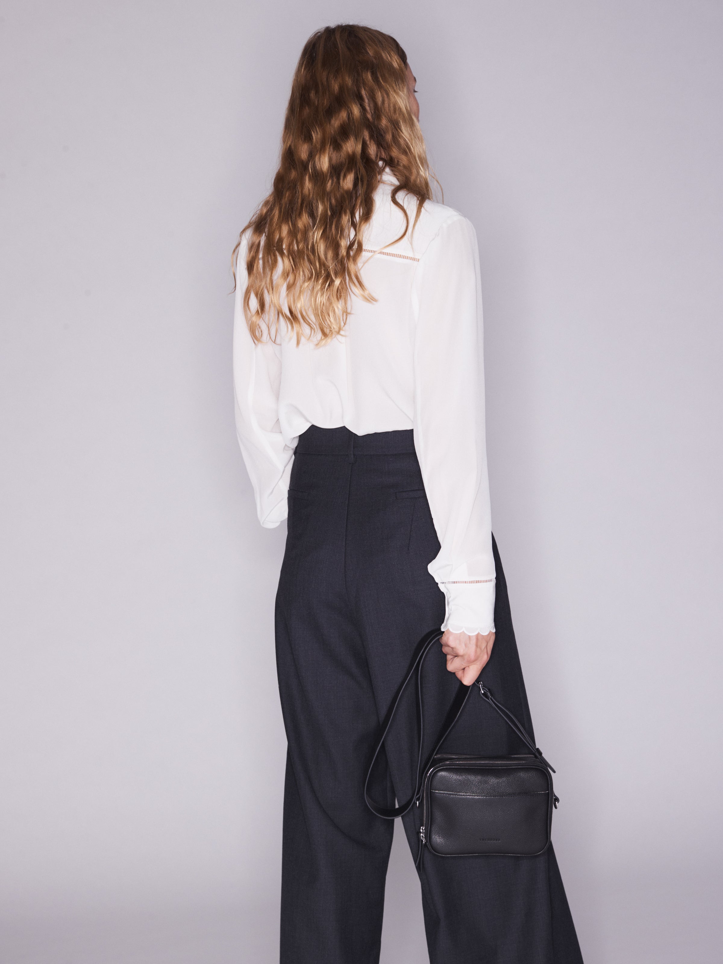 Dylan Crossbody Bag in Black Leather | The Horse