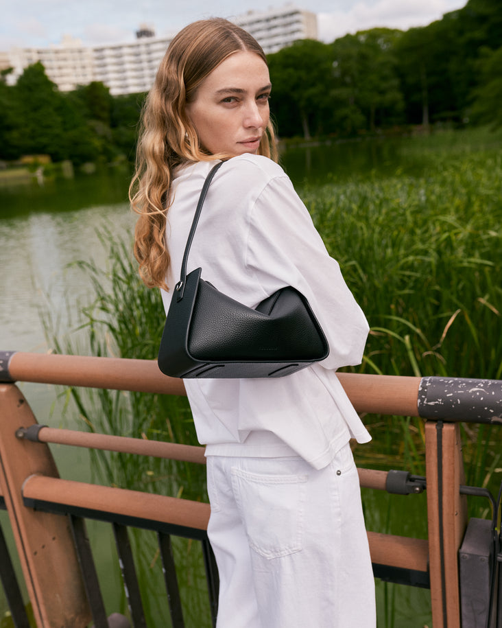 Clementine Shoulder Bag: Black