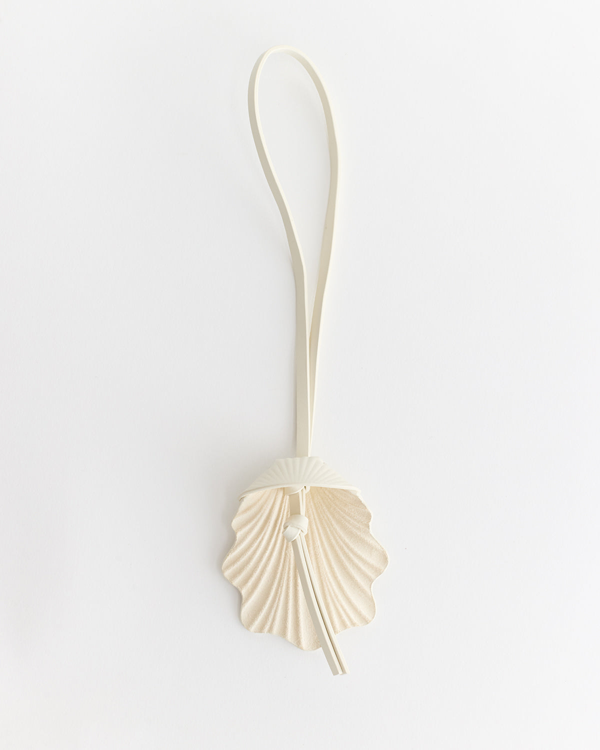 Shell Charm: Ecru
