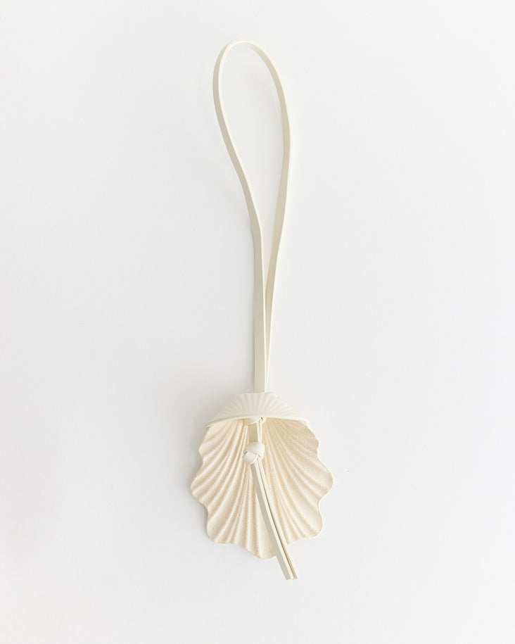 Shell Charm: Ecru