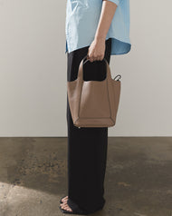 Alexie Tote: Taupe Pebbled Leather