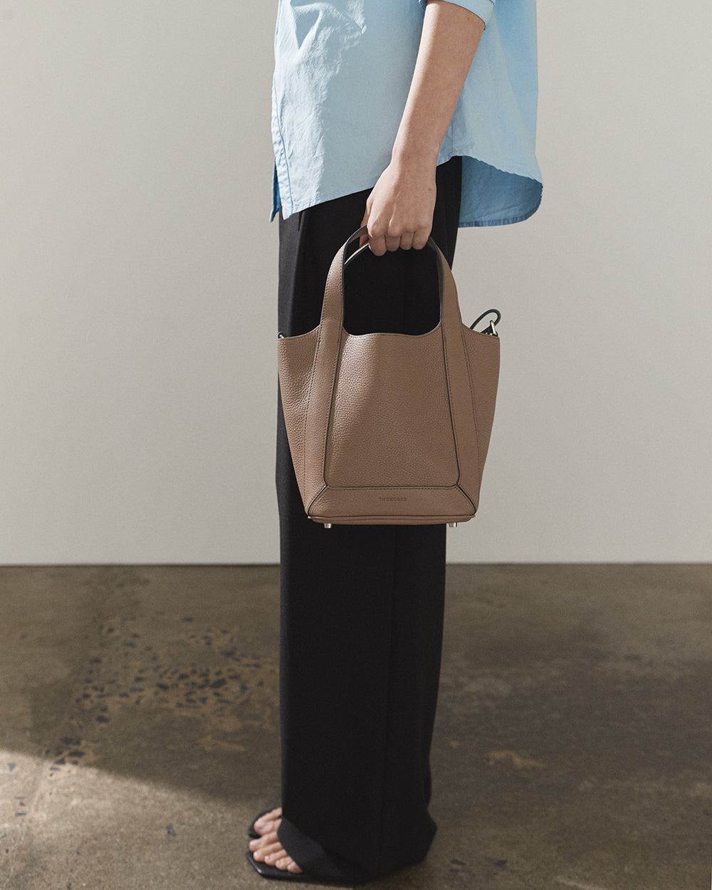 Alexie Tote: Taupe Pebbled Leather