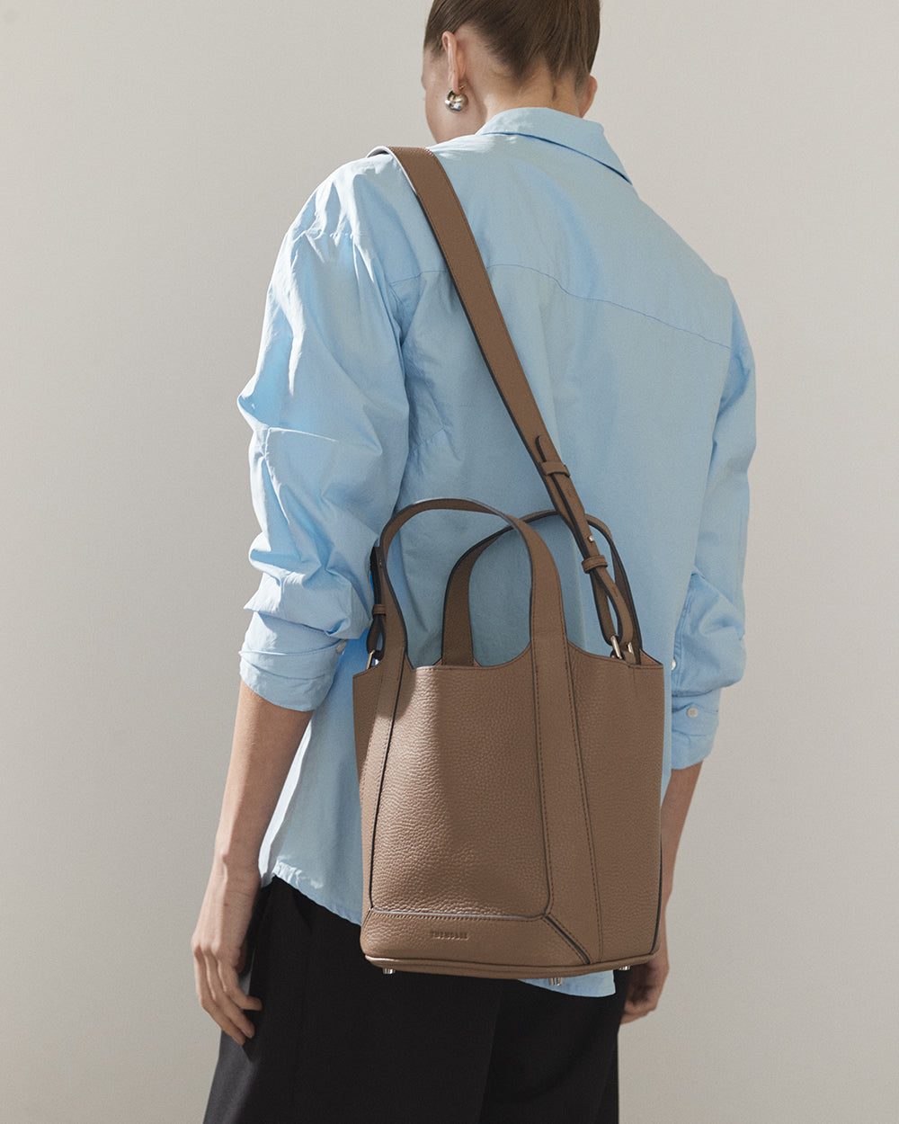 Alexie Tote: Taupe Pebbled Leather