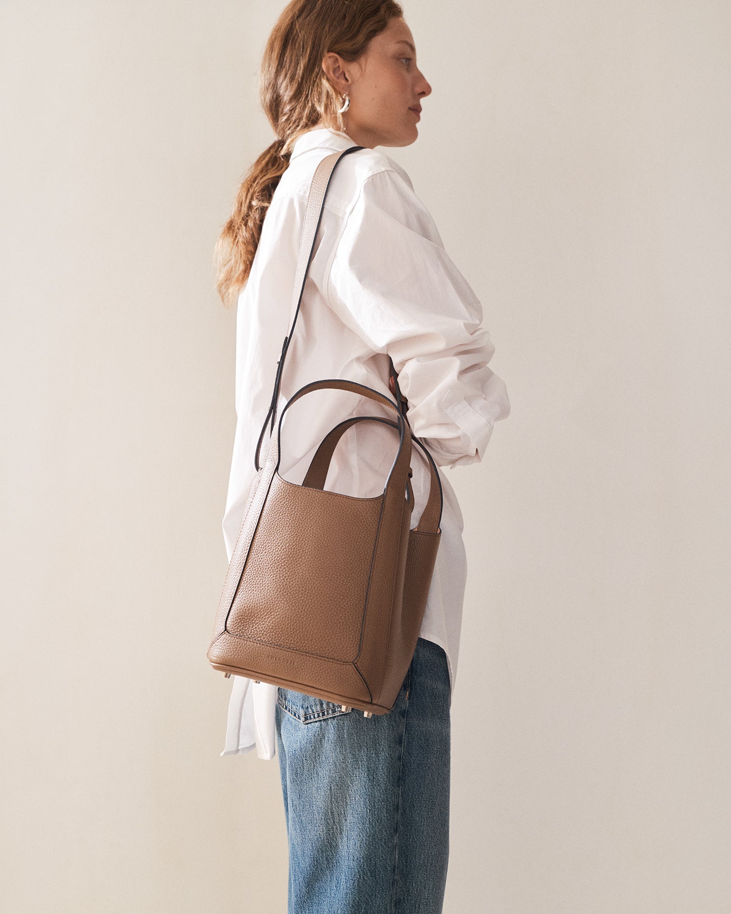 Alexie Tote: Taupe Pebbled Leather