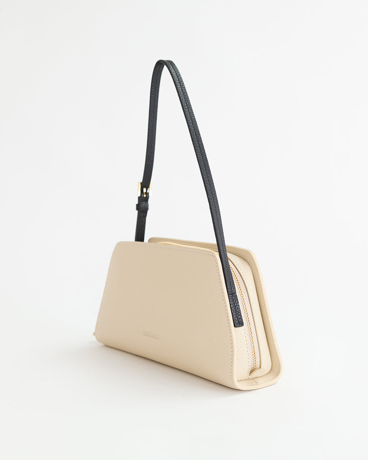 Clara Bag: Oat / Black with Gold