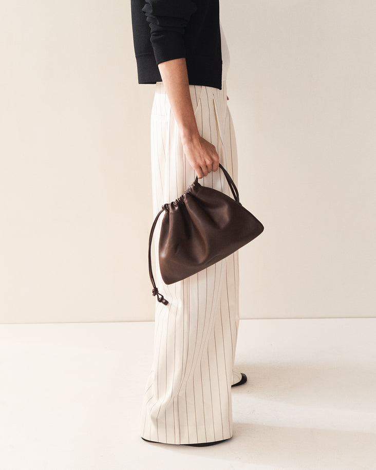 Fin Drawstring Bag: Coffee