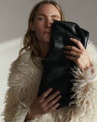 Benny Fold Clutch: Black