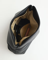 Benny Fold Clutch: Black