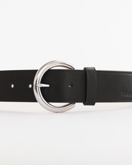 Classic Leather Belt: Black